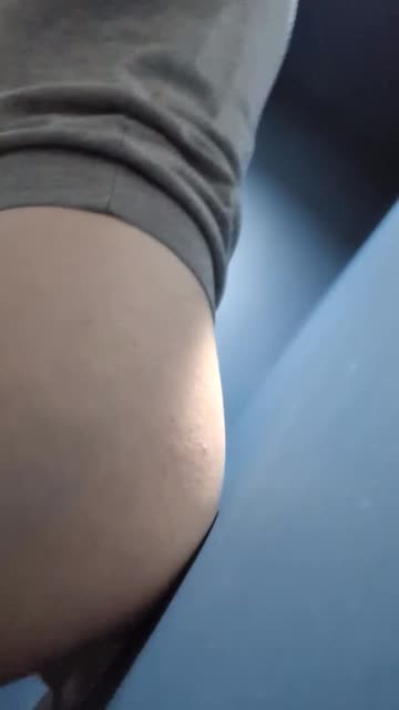 仕事中にムラムラしてきたので