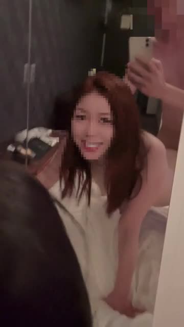 鏡の前でバック。