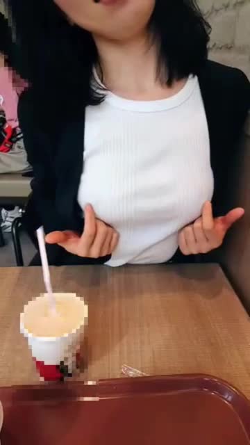 ファストフード露出②