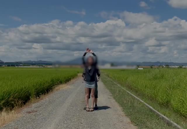 お散歩中に、、、
