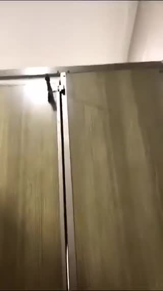 男子トイレでオナニー