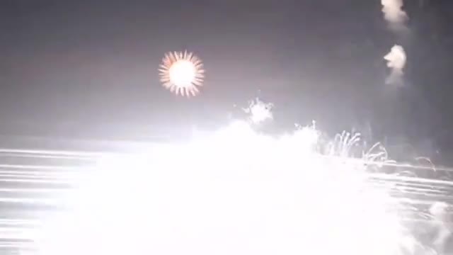 花火大会のあとにチ◯コを頂く人妻です!