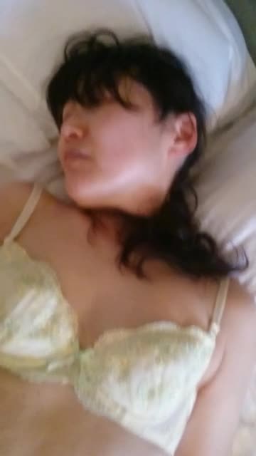 貞淑な人妻