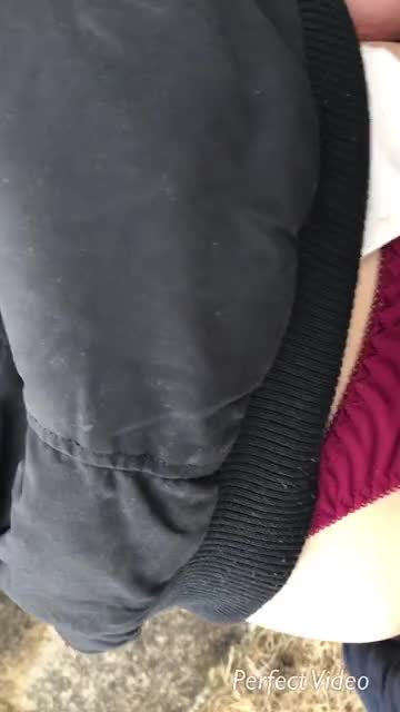 寒かったけど雪の公園で