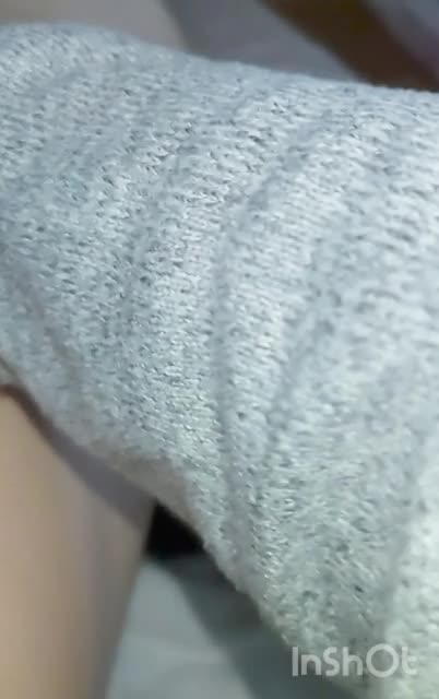 指マンで感じる嫁