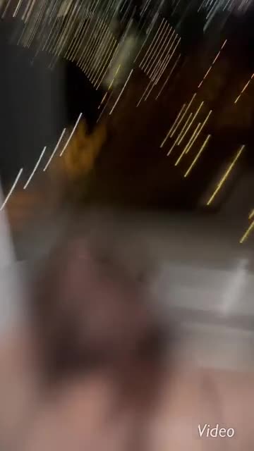 夜景を見ながら後ろから