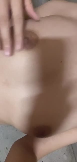 おっぱい揺らし