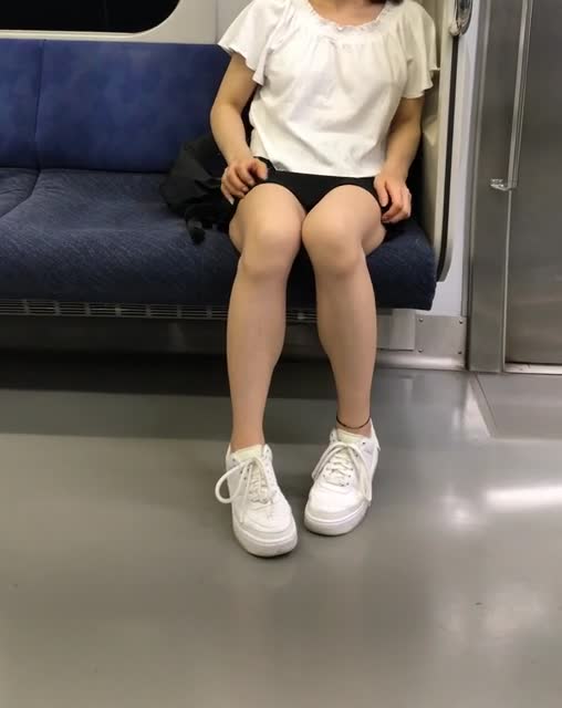 電車で脱いでみた