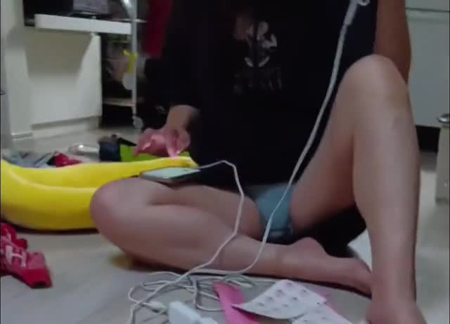 妻さやかの隠し撮りです