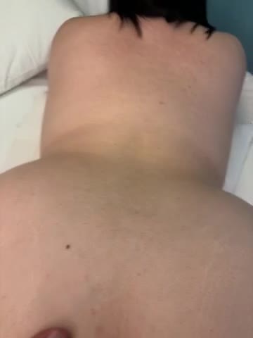 近所の奥さん