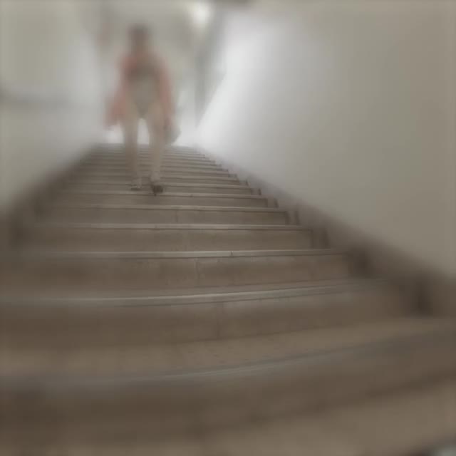 淫乱人妻さんの映画館デビュー