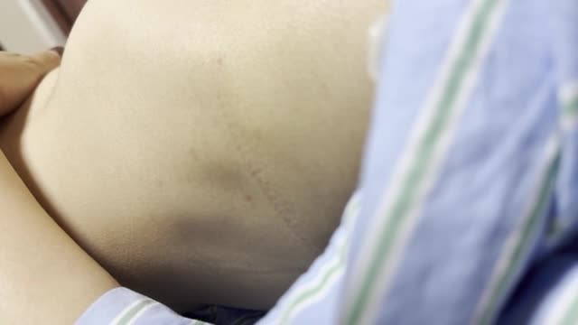 40歳 美人貧乳デカ乳首