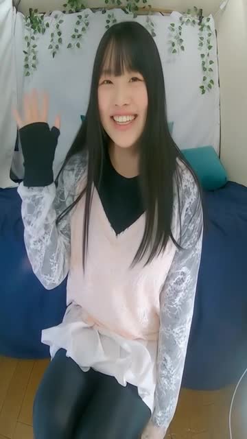 お尻まるだしオナラ